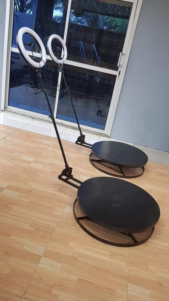 360 photo booth Gallery Image